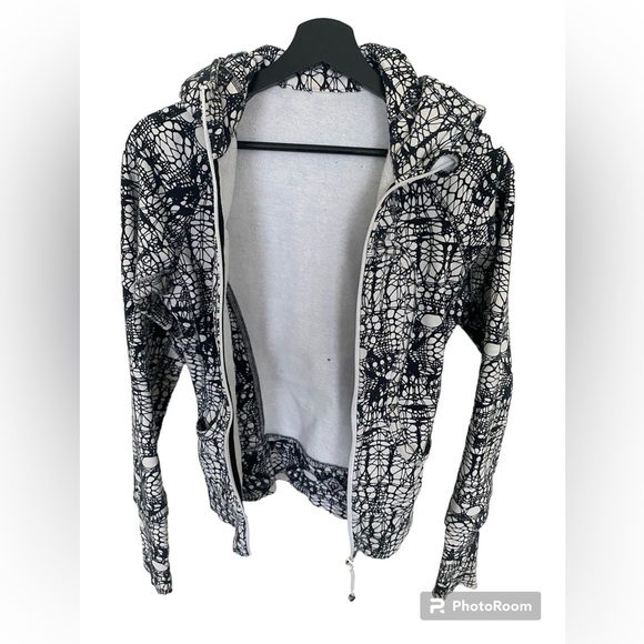 Lululemon Scuba Hoodie Size 2 (XXS) - Picture 3 of 8